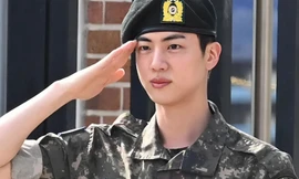 Jin (BTS) gây náo loạn