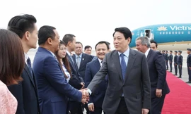 Lễ đón Chủ tịch nước Lương Cường tại Sân bay Quốc tế Jorge Chávez ở Lima