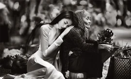 Tăng Thanh Hà như thiếu nữ trong tranh