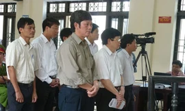 Luật sư không nhận được quyết định đưa vụ án ra xét xử?