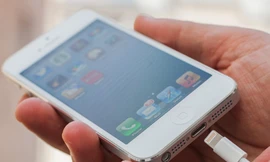 Nguy cơ tiềm tàng từ sạc, cáp iPhone dởm tại Việt Nam