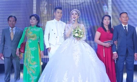 Bố Lâm Khánh Chi rưng rưng: 'Tôi hạnh phúc khi được gọi là cha vợ'