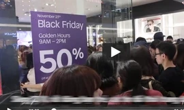 'Vỡ trận' Black Friday: Trung tâm thương mại đóng vội cửa vì quá tải