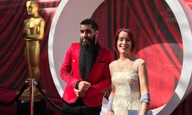 Jordan và mẹ ở Oscar. Hồi tháng 1, anh đưa mẹ đến Việt Nam để tham quan nhiều nơi. 