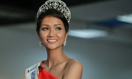 H'Hen Niê không sắm sửa Tết, dành tiền làm từ thiện