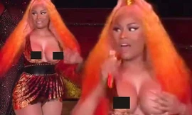 Nicki Minaj gặp sự cố lộ ngực khi đang biểu diễn