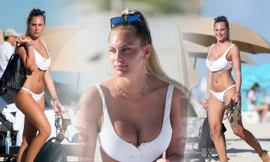 Nàng mẫu 9x người Ý gợi cảm hút hồn với áo tắm 2 mảnh