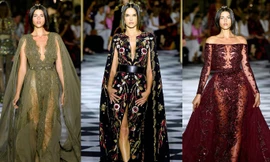 Hai thiên thần của hãng nội y danh tiếng Victoria's Secret đẹp lộng lẫy trong những bộ đầm ren tuyệt sắc