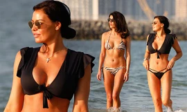 Mỹ nhân nóng bỏng Jess Wright gợi cảm hết nấc ở biển