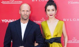 'Người vận chuyển' đi dép lê, Lý Băng Băng ngực lép tại LHP Trung Quốc