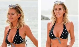 Vóc dáng nóng 'bỏng mắt' của sao truyền hình Anh