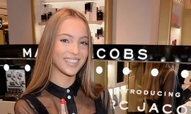 Nhan sắc tuổi 16 của con gái huyền thoại Kate Moss 