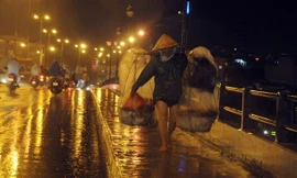 Đêm 30/3, cả nước có mưa, đề phòng tố lốc, mưa đá