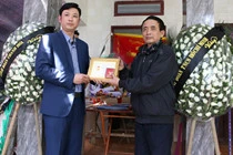 Trao bằng tốt nghiệp danh dự cho sinh viên quên mình cứu 3 mẹ con