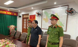 Khởi tố Phó Chi cục trưởng Chi cục Thuế ở Hoà Bình