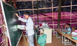 Lán học tạm giúp 30 em nhỏ ở Sơn La được tiếp tục đến trường 