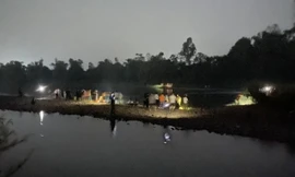 Năm học sinh lớp 8 rủ nhau tắm sông, hai em tử vong