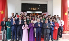 Tổng Bí thư và Phu nhân thăm Đại sứ quán và gặp cộng đồng người Việt ở Malaysia 