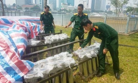 Nhìn gần dàn pháo hoa tầm cao 1.600 quả đón giao thừa ở Sài Gòn