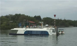 Tàu cao tốc chìm ở Cần Giờ.