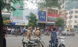 Công an có mặt điều tra vụ việc.