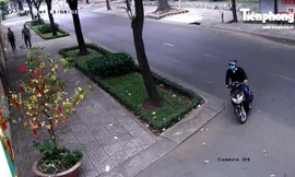 Cán bộ ngoại giao Nga bị giật dây chuyền trên đường phố Sài Gòn