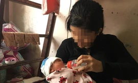 Bé T. sinh con sau khi bị Phước xâm hại.