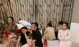 Nhóm thanh niên tụ tập mua ma tuý về sử dụng tập thể.