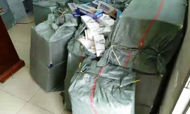 12.000 bao thuốc lá lậu bị thu giữ.