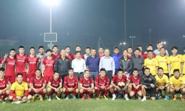 Bộ trưởng VH-TT-DL mong muốn tuyển Việt Nam tiếp nối kỳ tích châu Á