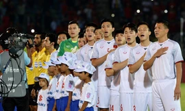 Các tuyển thủ Việt Nam đá chính ở trận đấu gặp Myanmar. Ảnh: Zing