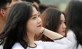 Nữ sinh khoe sắc tại giải bóng đá học sinh lớn nhất Hà Nội