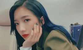 SỐC: Mạnh Mỹ Kỳ bị fan cuồng lấy cắp thông tin, tự ý đổi chỗ ngồi trên máy bay