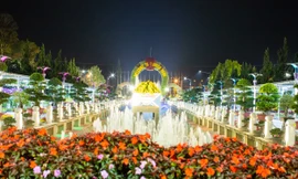 Vườn hoa Đà Lạt mở của vào những đêm cuối tuần