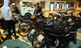 Công an tịch thu hàng chục chiếc xe đua