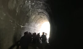 Đường hầm hỏa xa bị bỏ hoang gần nửa thế kỷ