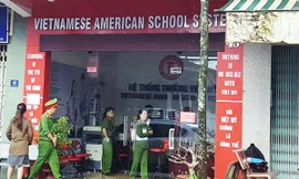 Khám xét trụ sở trường Cao đẳng Việt Mỹ