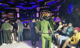 Phát hiện nhiều người sử dụng ma túy tại Karaoke W.