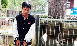 Nguyễn Văn Thọ tại nơi thực nghiệm điều tra