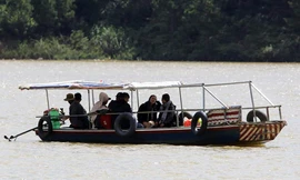 Hành khách và tài công đều không mặc áo phao