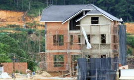 Xây biệt thự không phép ở khu vực Quảng Thừa