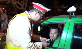 Đo nồng độ cồn đối với tài xế taxi