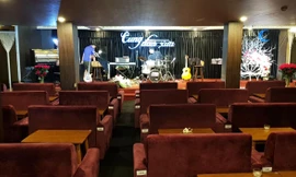 Phòng trà Cung đàn xưa