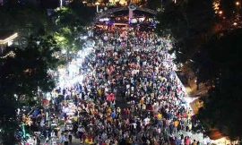 Chợ đêm Đà Lạt đông nghẹt khách