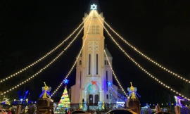 Nhà thờ Con Gà mùa giáng sinh