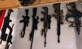 "Kho súng" tại nơi ở của Anh Tuấn