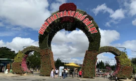 Vườn hoa Đà Lạt thưa thớt khách, ngay cả vào dịp cuối tuần