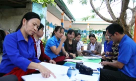 một số giáo viên thắc mắc chuyện thu hồi tiền