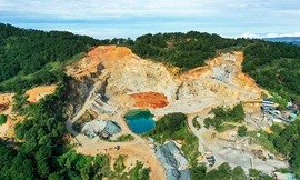 Khai thác đá ồ ạt làm biến dạng địa hình các đồi thông