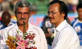 'Bầu' Thắng: 'Tiền mua cầu thủ tôi để làm từ thiện'